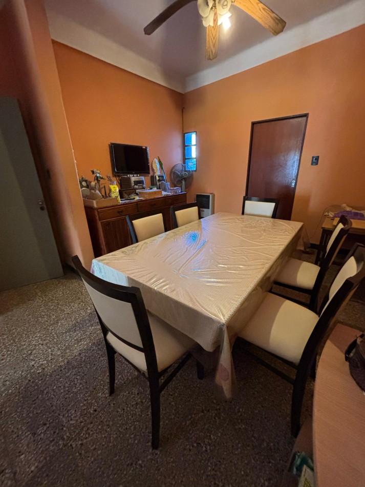 Casa en venta 2 dormitorios en planta baja + Departamento 2 dormitorios Santo Tome (Centro)