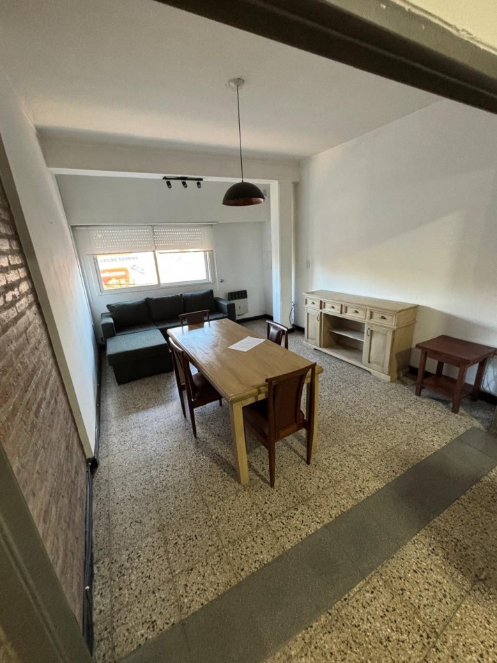 Departamento dos dormitorios amoblado Al frente pleno microcentro