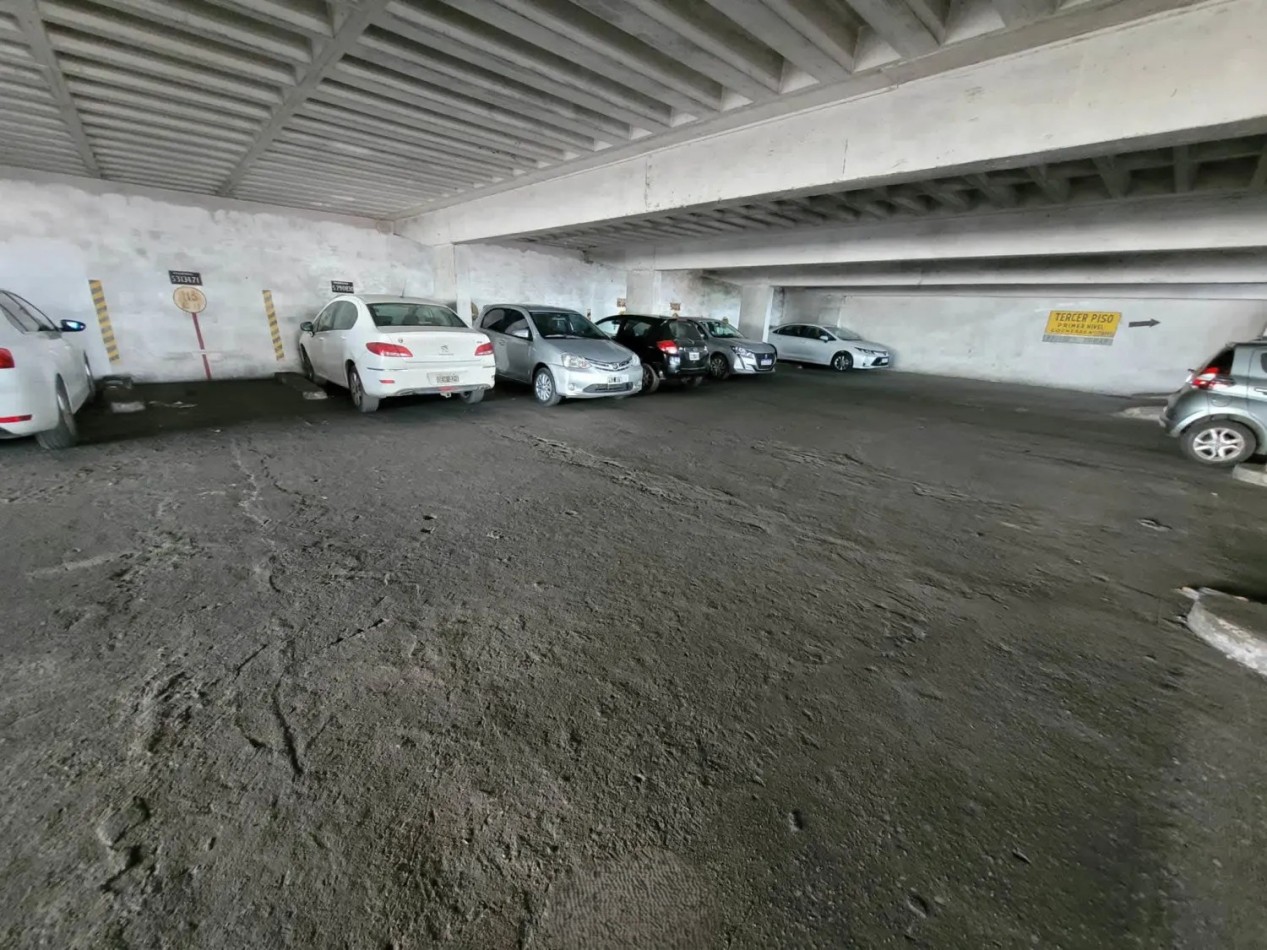 Cochera en alquiler en el centro de Santa Fe.