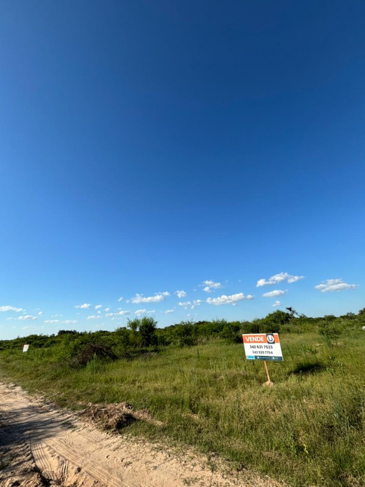 ¡OPORTUNIDAD UNICA: 1680 m2 DE PURO POTENCIAL EN ARROYO LEYES!