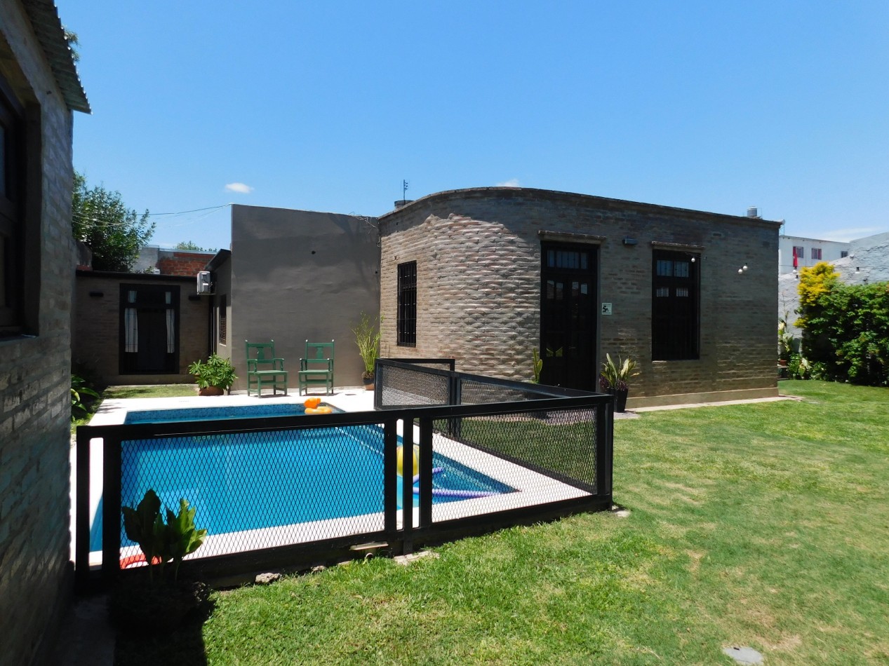 Casa interna de 3 dormitorios con piscina - Guadalupe Oeste