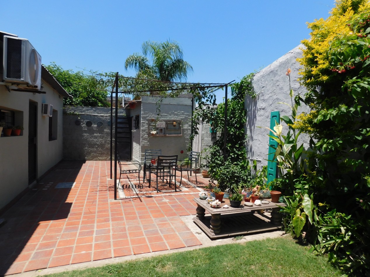 Casa interna de 3 dormitorios con piscina - Guadalupe Oeste