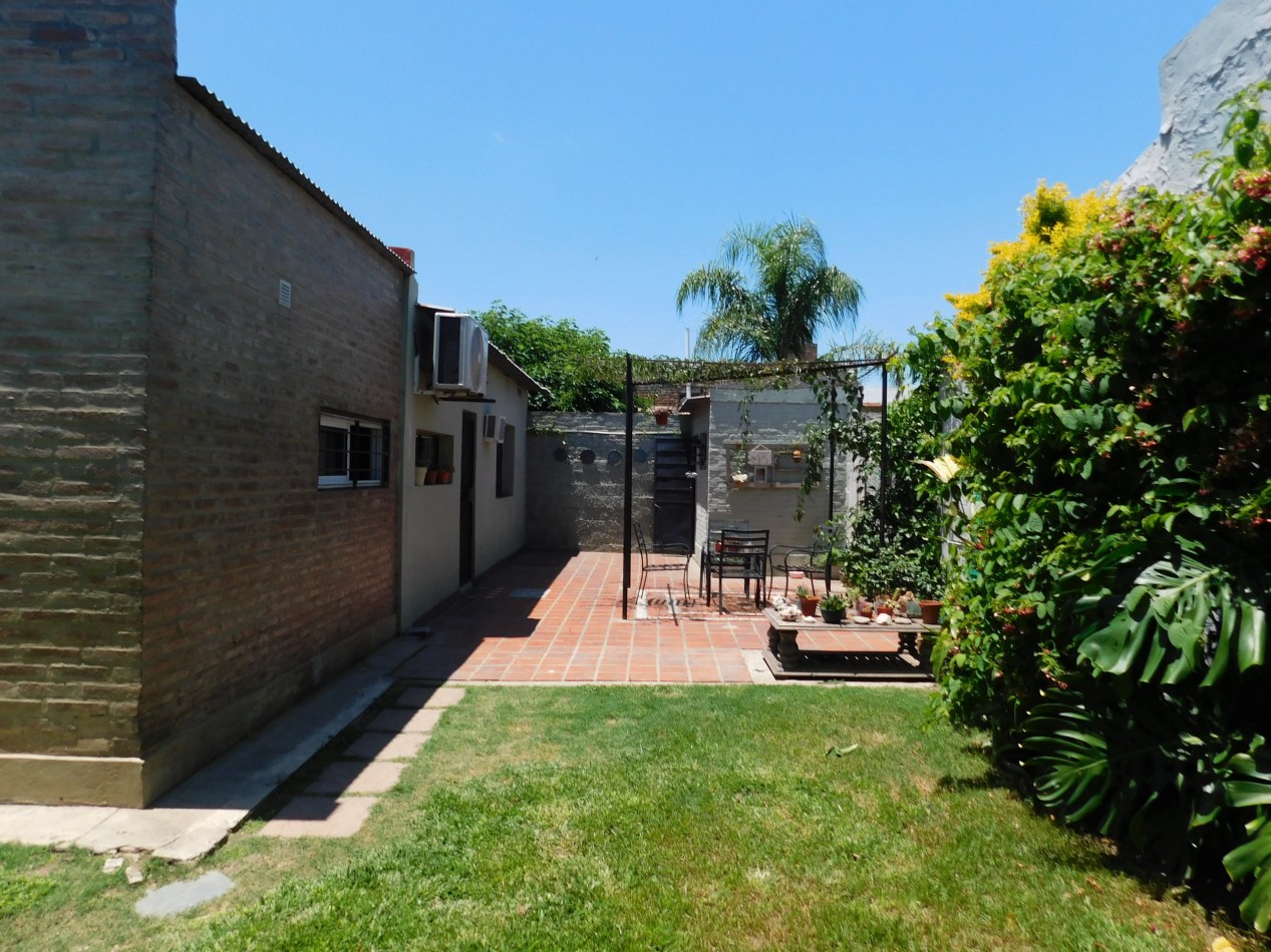 Casa interna de 3 dormitorios con piscina - Guadalupe Oeste