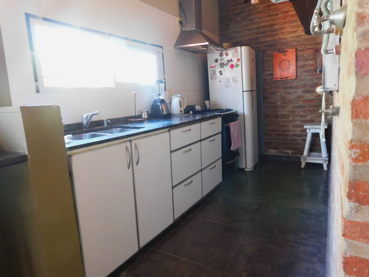 Casa interna de 3 dormitorios con piscina - Guadalupe Oeste