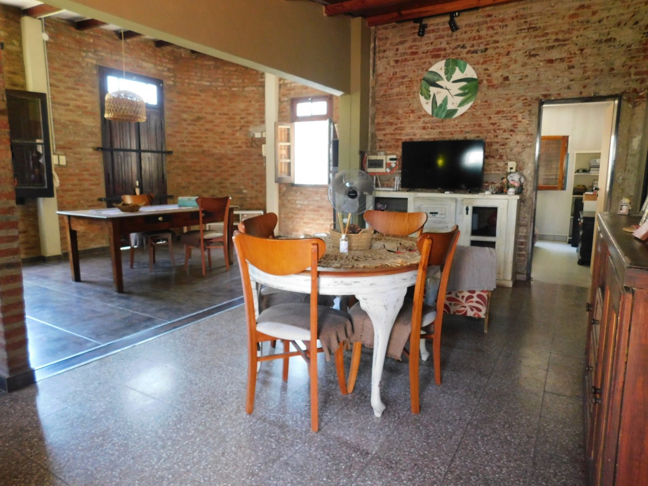 Casa interna de 3 dormitorios con piscina - Guadalupe Oeste