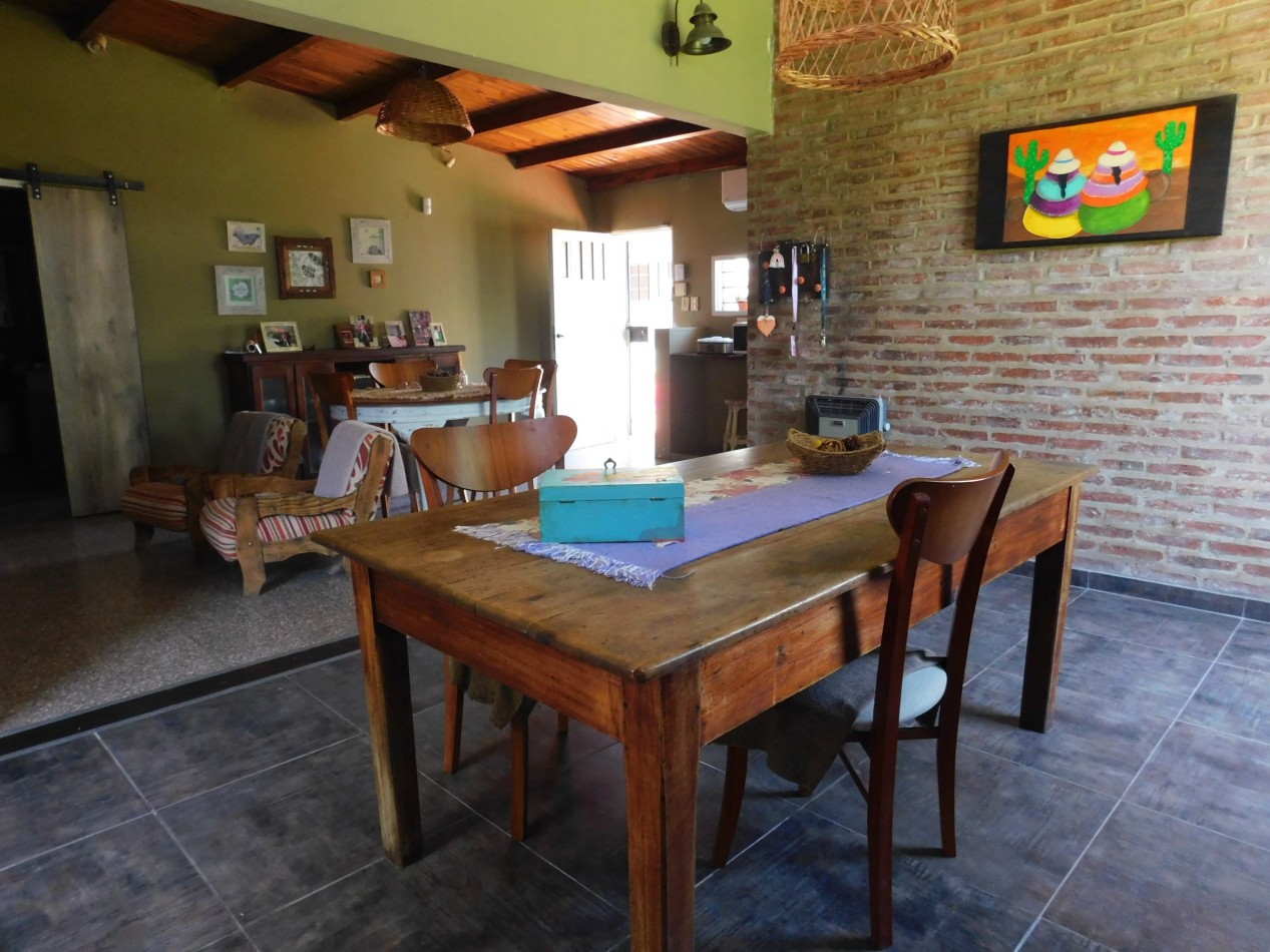 Casa interna de 3 dormitorios con piscina - Guadalupe Oeste