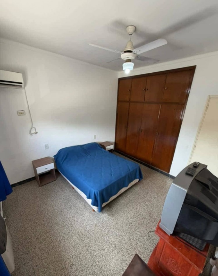 VENDE CASA C/ LOCAL COMERCIAL Y DEPARTAMENTO