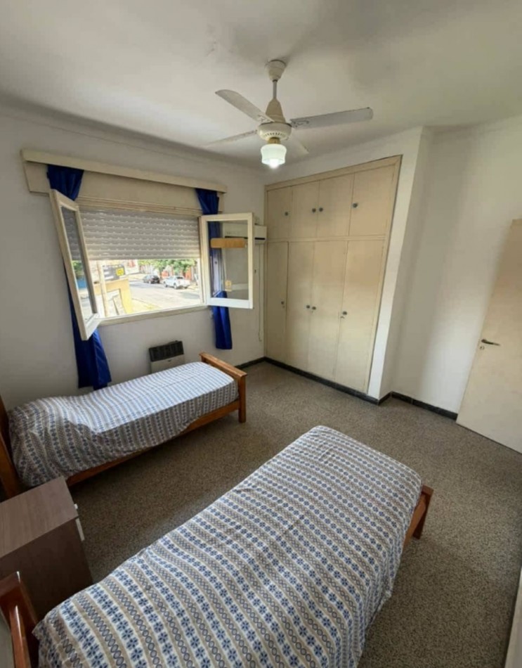 VENDE CASA C/ LOCAL COMERCIAL Y DEPARTAMENTO