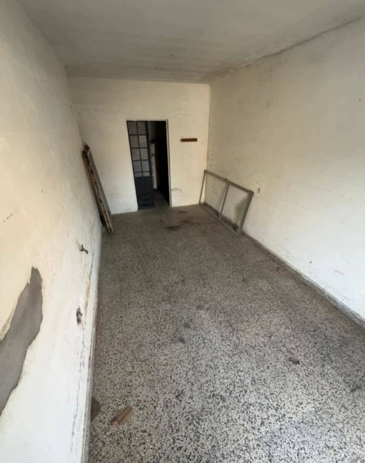 VENDE CASA C/ LOCAL COMERCIAL Y DEPARTAMENTO