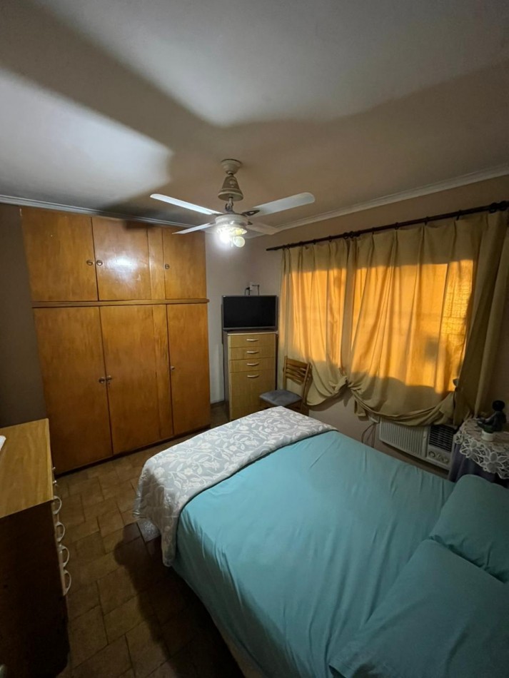 SE VENDE CASA + DOS LOCALES + DPTO SOBRE AV. ARISTOBULO DEL VALLE