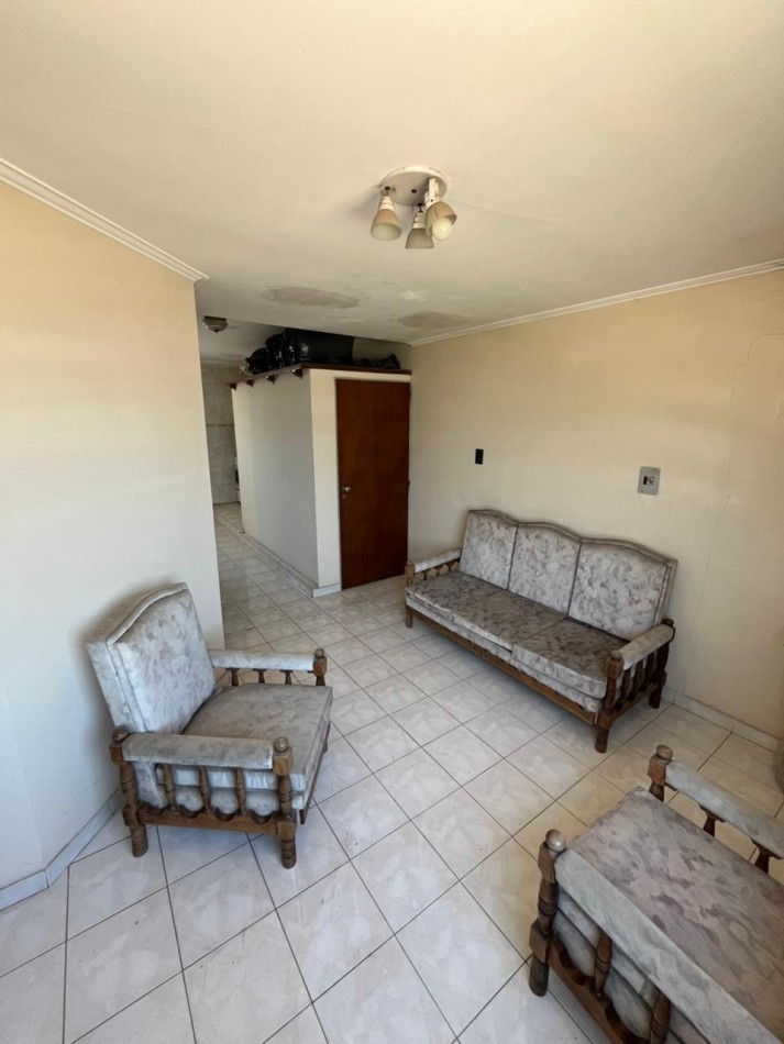 SE VENDE CASA + DOS LOCALES + DPTO SOBRE AV. ARISTOBULO DEL VALLE