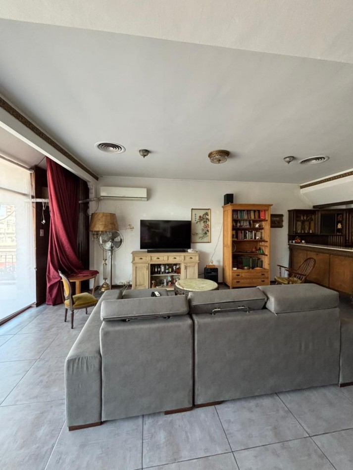 SE VENDE EDIFICIO DEPARTAMENTOS CON LOCAL COMERCIAL