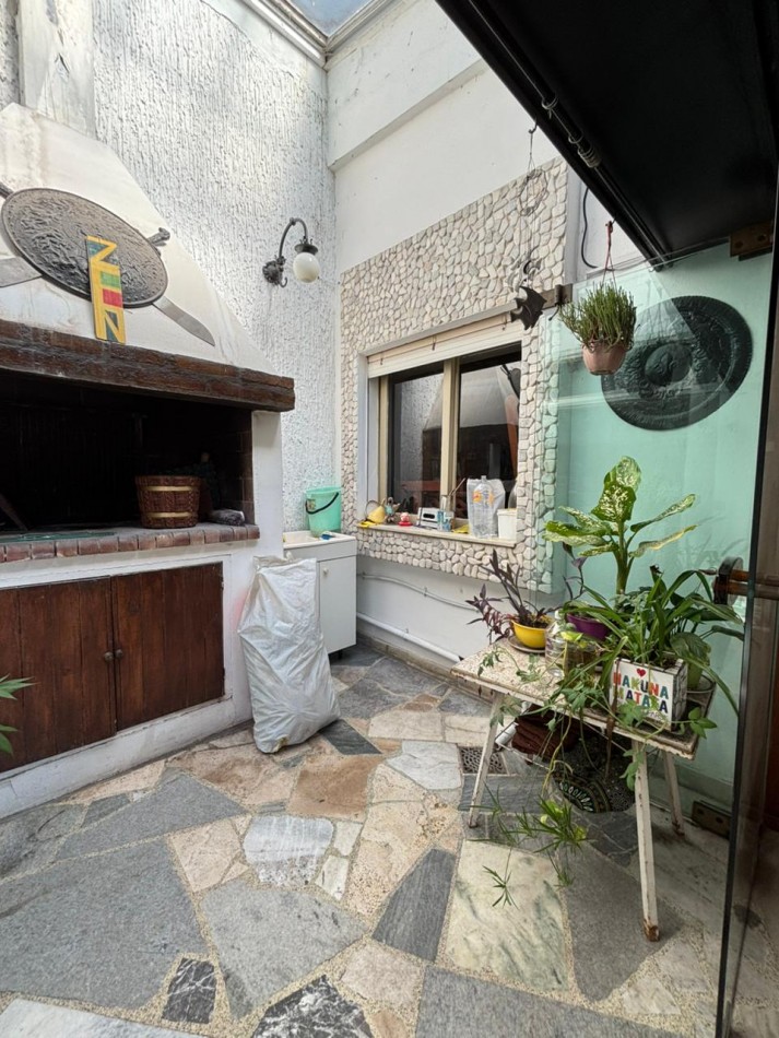 SE VENDE EDIFICIO DEPARTAMENTOS CON LOCAL COMERCIAL