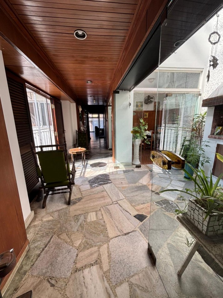 SE VENDE EDIFICIO DEPARTAMENTOS CON LOCAL COMERCIAL