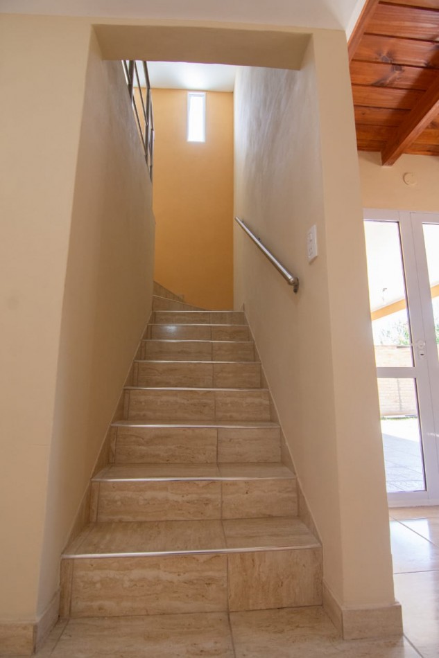 Casa a estrenar de 2 dormitorios - Excelente ubicacion y entorno natural