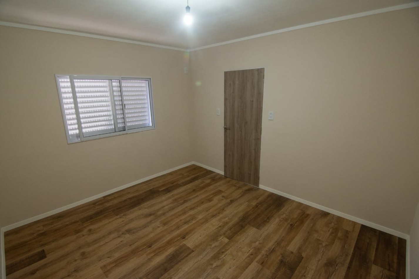 Casa a estrenar de 2 dormitorios - Excelente ubicacion y entorno natural