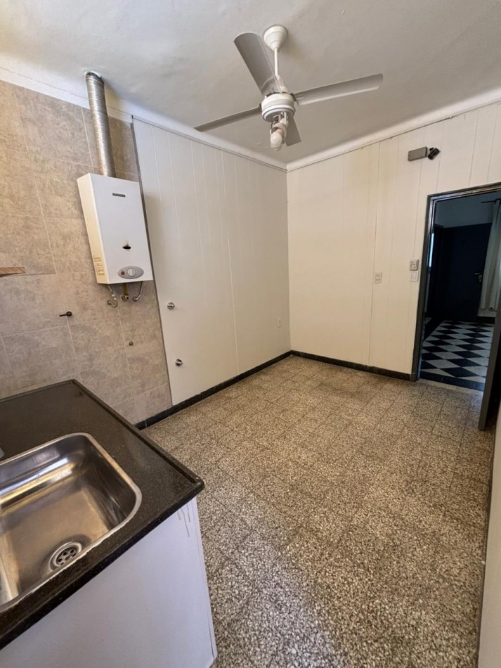 ALQUILER Departamento interno de 2 dormitorios en plena zona centrica