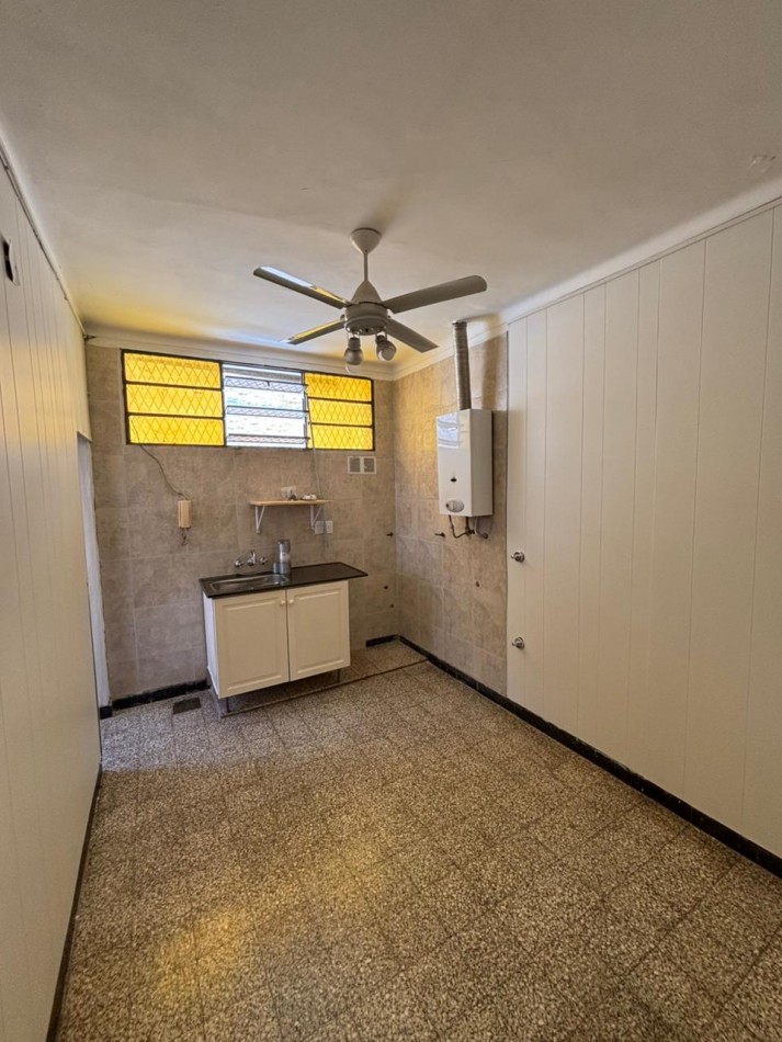 ALQUILER Departamento interno de 2 dormitorios en plena zona centrica