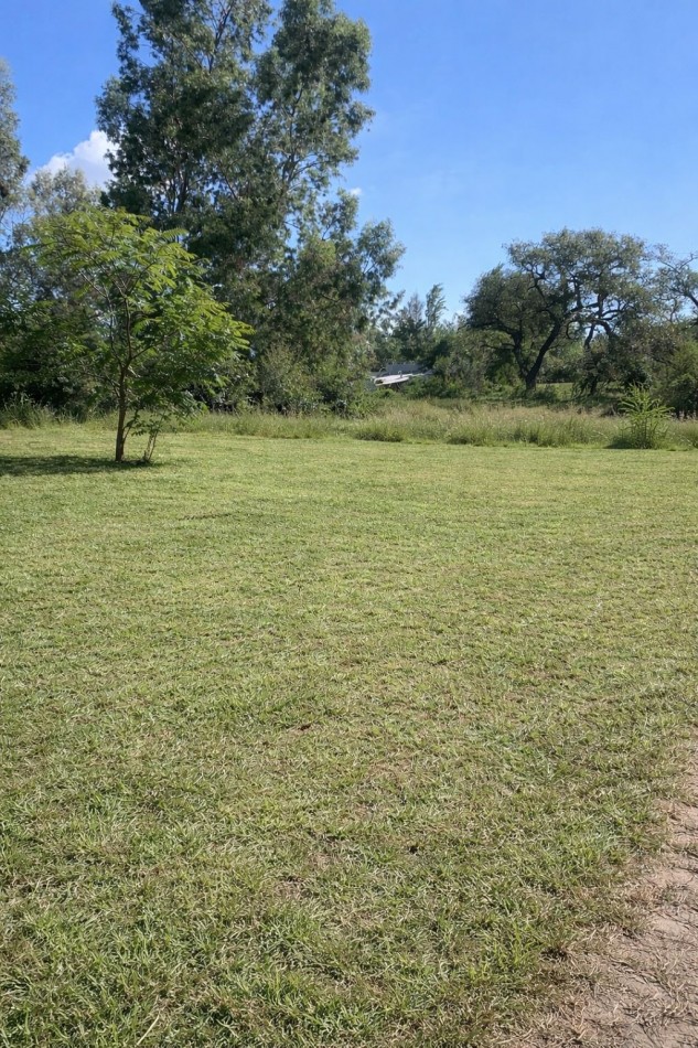 OPORTUNIDAD EN ARROYO LEYES - GRAN LOTE CON EXCELENTE PROYECCION