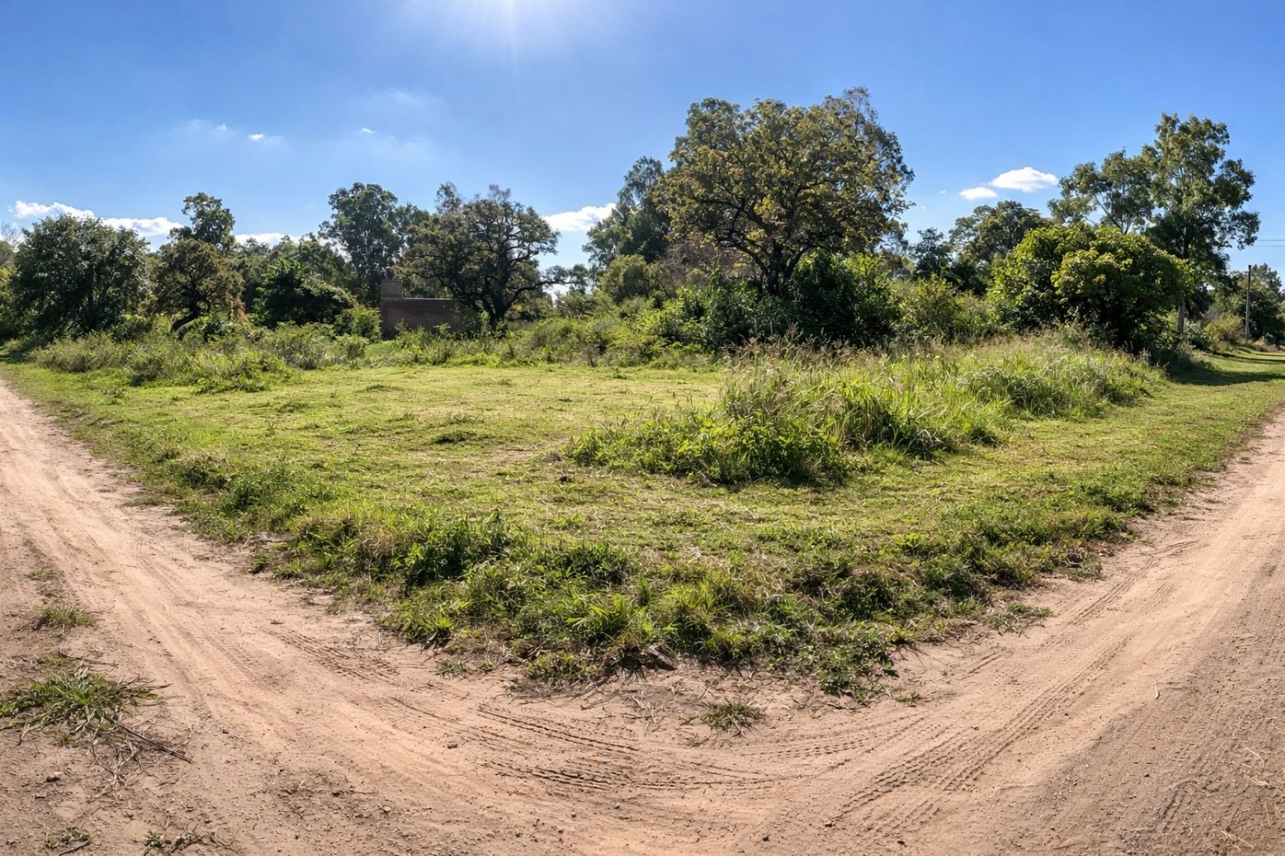 OPORTUNIDAD EN ARROYO LEYES - LOTE ESQUINA CON GRAN PROYECCION