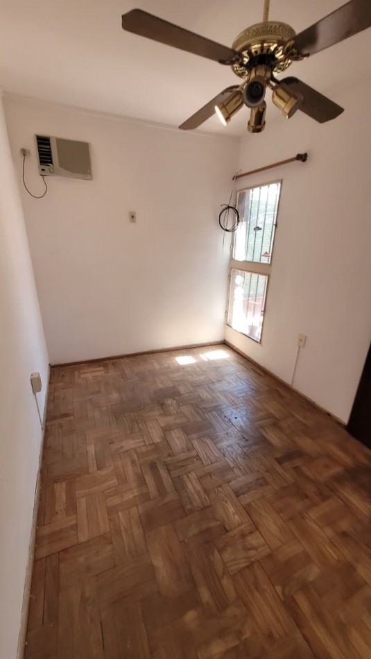 CASA EN VENTA - 3 DORMITORIOS | A MEDIA CUADRA DEL PARQUE GARAY