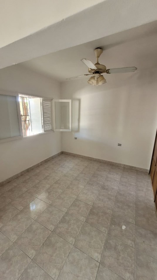 CASA EN VENTA - 3 DORMITORIOS | A MEDIA CUADRA DEL PARQUE GARAY