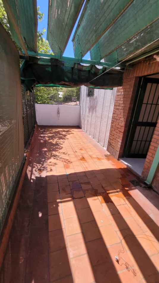 CASA EN VENTA - 3 DORMITORIOS | A MEDIA CUADRA DEL PARQUE GARAY