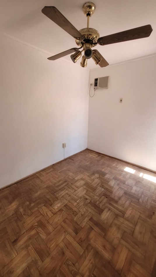 CASA EN VENTA - 3 DORMITORIOS | A MEDIA CUADRA DEL PARQUE GARAY