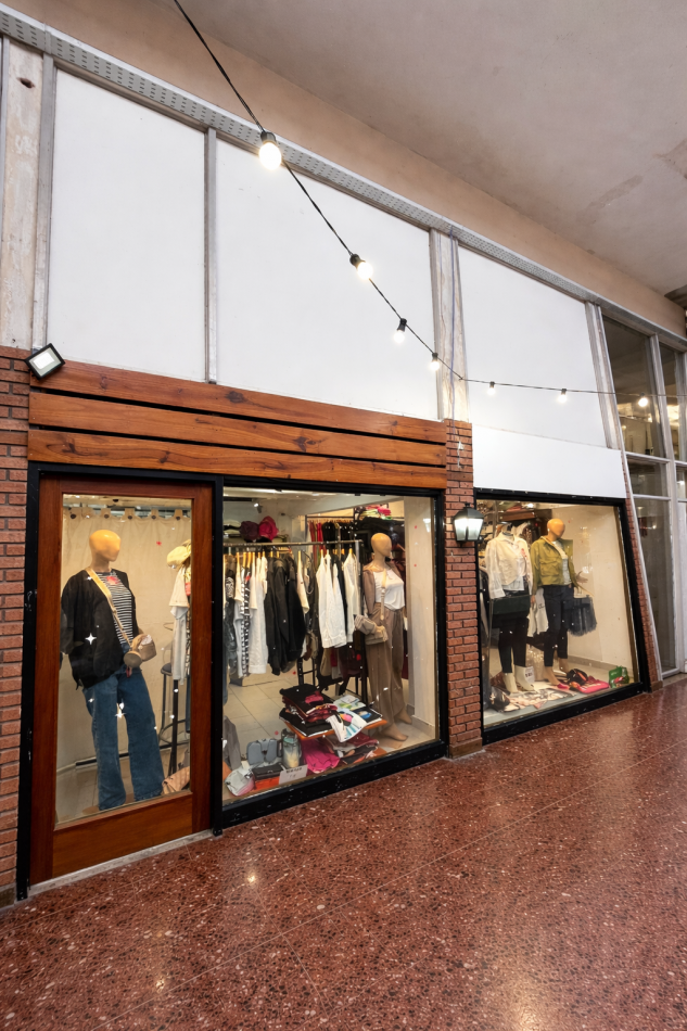 LOCAL COMERCIAL EN VENTA - PEATONAL SANTA FE