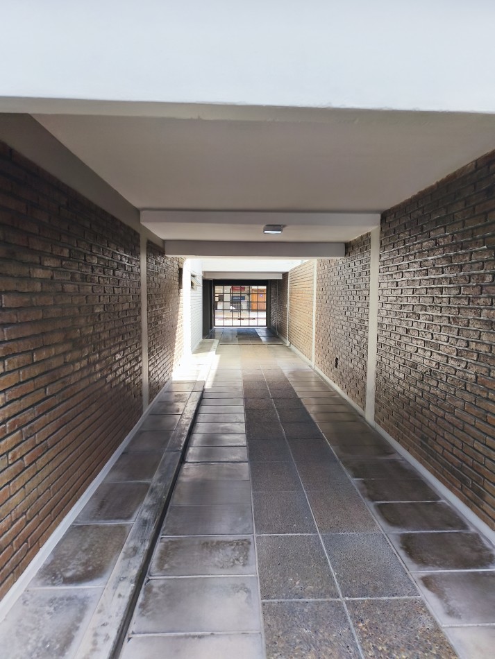 ALQUILER Amplio 3 ambientes con cochera y terrazas - Excelente ubicacion 