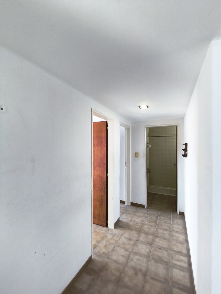 ALQUILER Amplio 3 ambientes con cochera y terrazas - Excelente ubicacion 