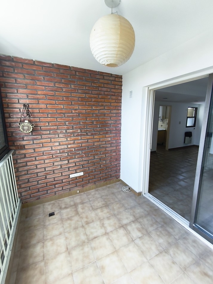 ALQUILER Amplio 3 ambientes con cochera y terrazas - Excelente ubicacion 