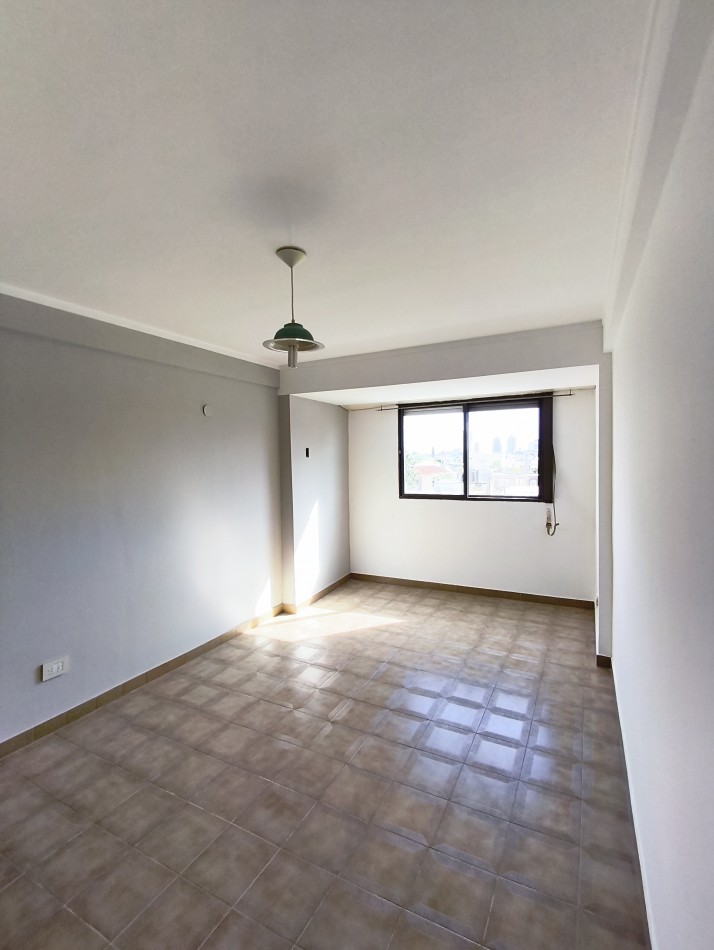 ALQUILER Amplio 3 ambientes con cochera y terrazas - Excelente ubicacion 