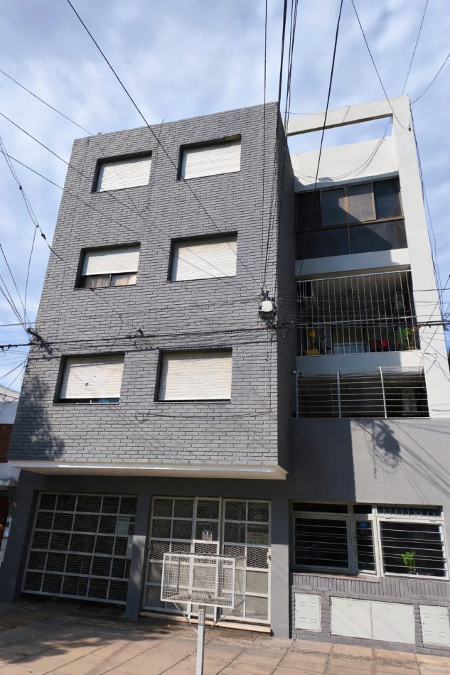 ALQUILER Amplio 3 ambientes con cochera y terrazas - Excelente ubicacion 