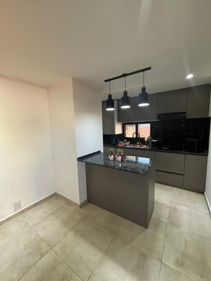 VENTA - ¡Gran oportunidad, Planta alta en el corazon de Guadalupe! CASA PLANTA ALTA