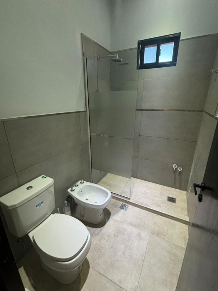 VENTA - ¡Gran oportunidad, Planta alta en el corazon de Guadalupe! CASA PLANTA ALTA