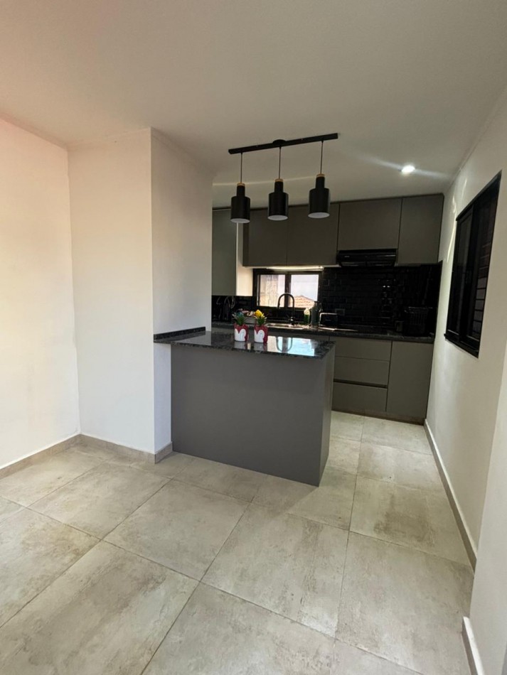 VENTA - ¡Gran oportunidad, Planta alta en el corazon de Guadalupe! CASA PLANTA ALTA