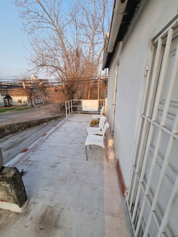 Casa en venta 3 dormitorios, Fomento 9 de julio (Refaccionar)