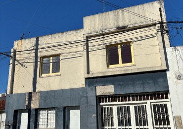 Casa en venta 2 dormitorios en planta baja + Departamento 2 dormitorios Santo Tome (Centro)