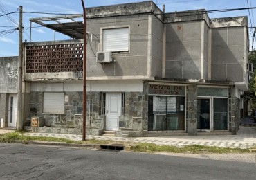 VENDE CASA C/ LOCAL COMERCIAL Y DEPARTAMENTO