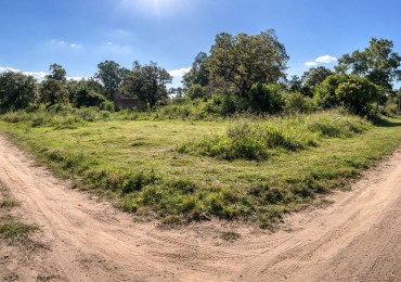 OPORTUNIDAD EN ARROYO LEYES - LOTE ESQUINA CON GRAN PROYECCION