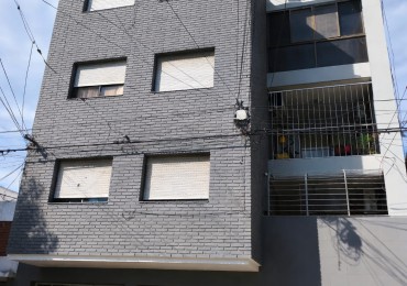 ALQUILER Amplio 3 ambientes con cochera y terrazas - Excelente ubicacion 