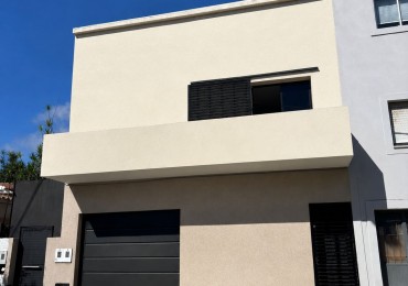 VENTA - ¡Gran oportunidad, Planta alta en el corazon de Guadalupe! CASA PLANTA ALTA